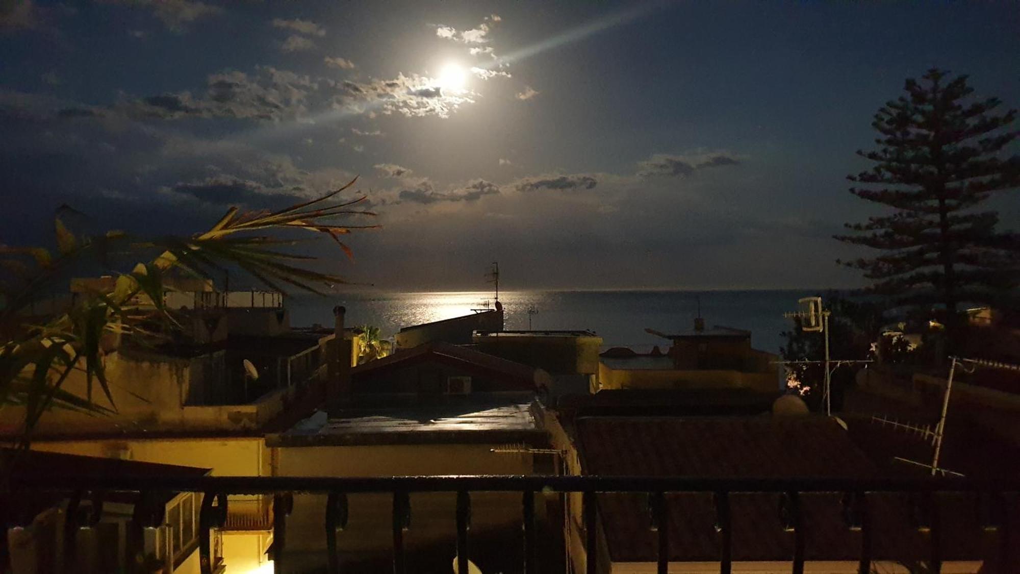 Terrazza Enjoy Daire Letojanni Oda fotoğraf